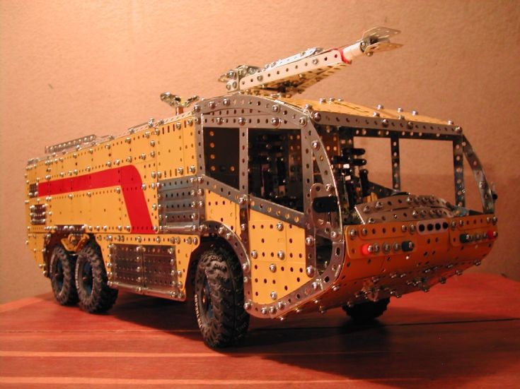 Cobra 2 Crash Tender in Meccano