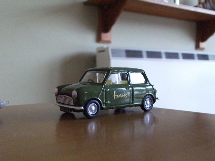 Harrods Mini