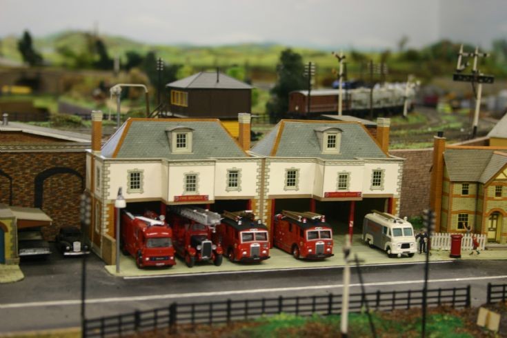 2 Oxford, 2 Hornby F12 & 1 Lesney models.