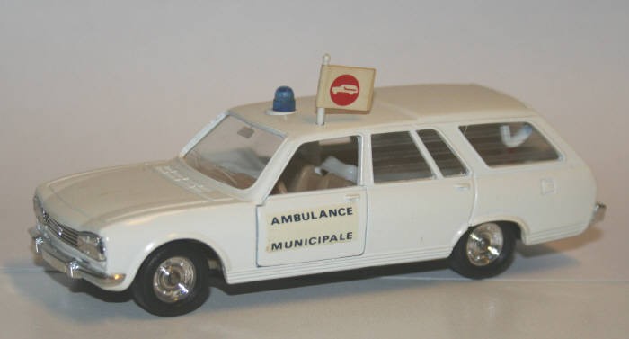 It is a Peugeot 504 Break in Ambulance 