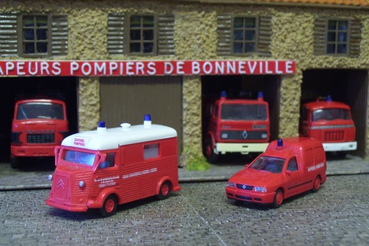 French Sapiers Pompiers Citroen and VW.