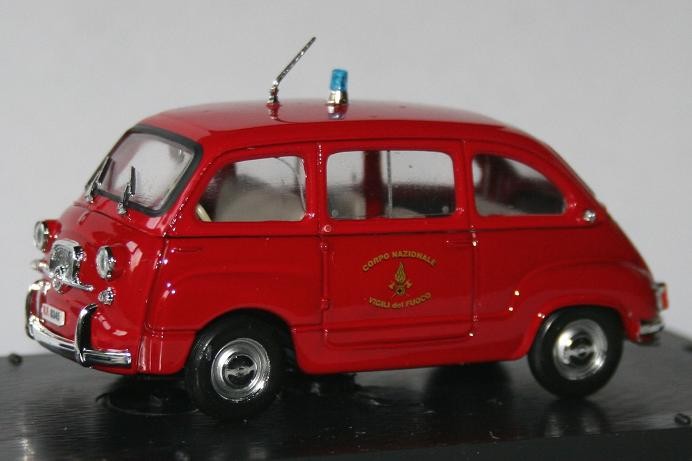 This model of a Fiat 600D Multipla in the markings of a Italian fire brigade