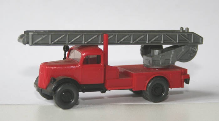 Wiking 1/87 Opel Blitz turnable ladder 1940s
