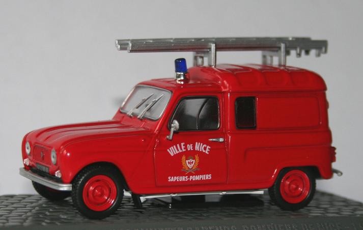 This model of a Renault R4 van was made for Altaya in the scale 