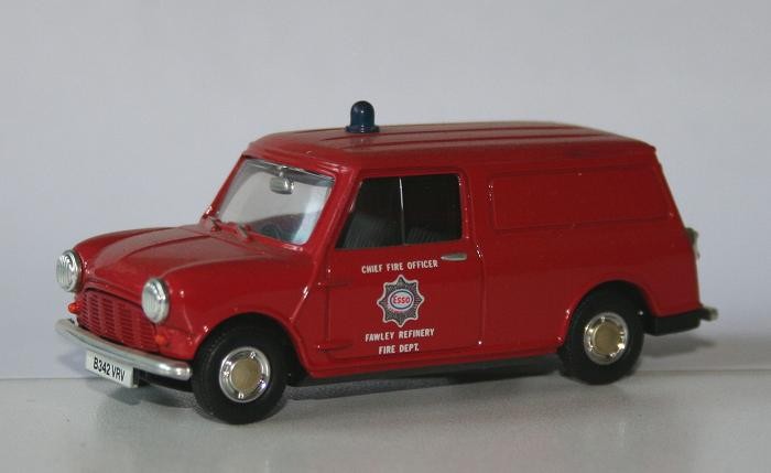 Corgi 1/43 Morris Mini 1000 Van