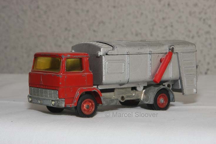 Deutz Garbage truck Siku