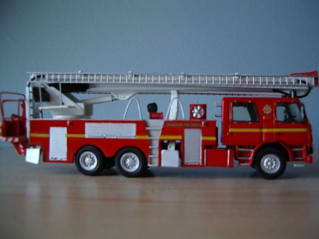 1 76 Strathclyde Fire Brigade Scania HP Used a SoarArt Series 3 Scania as