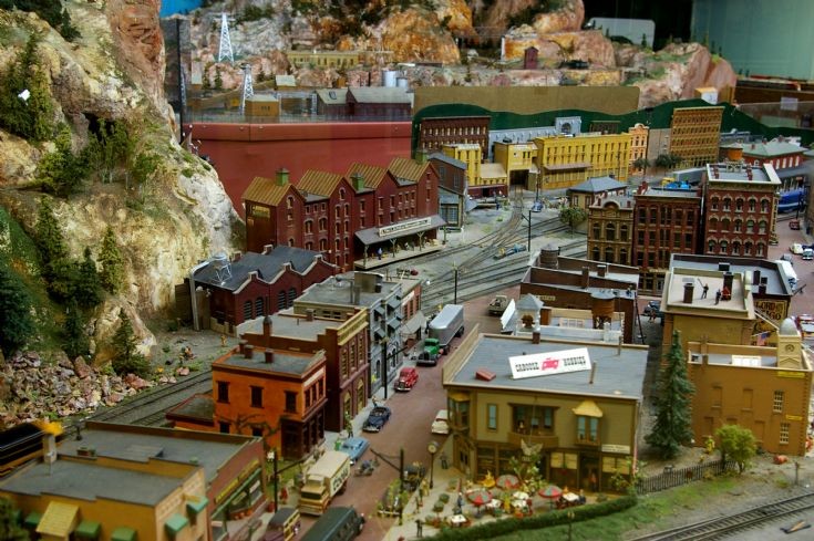 Model Town - rail and cars